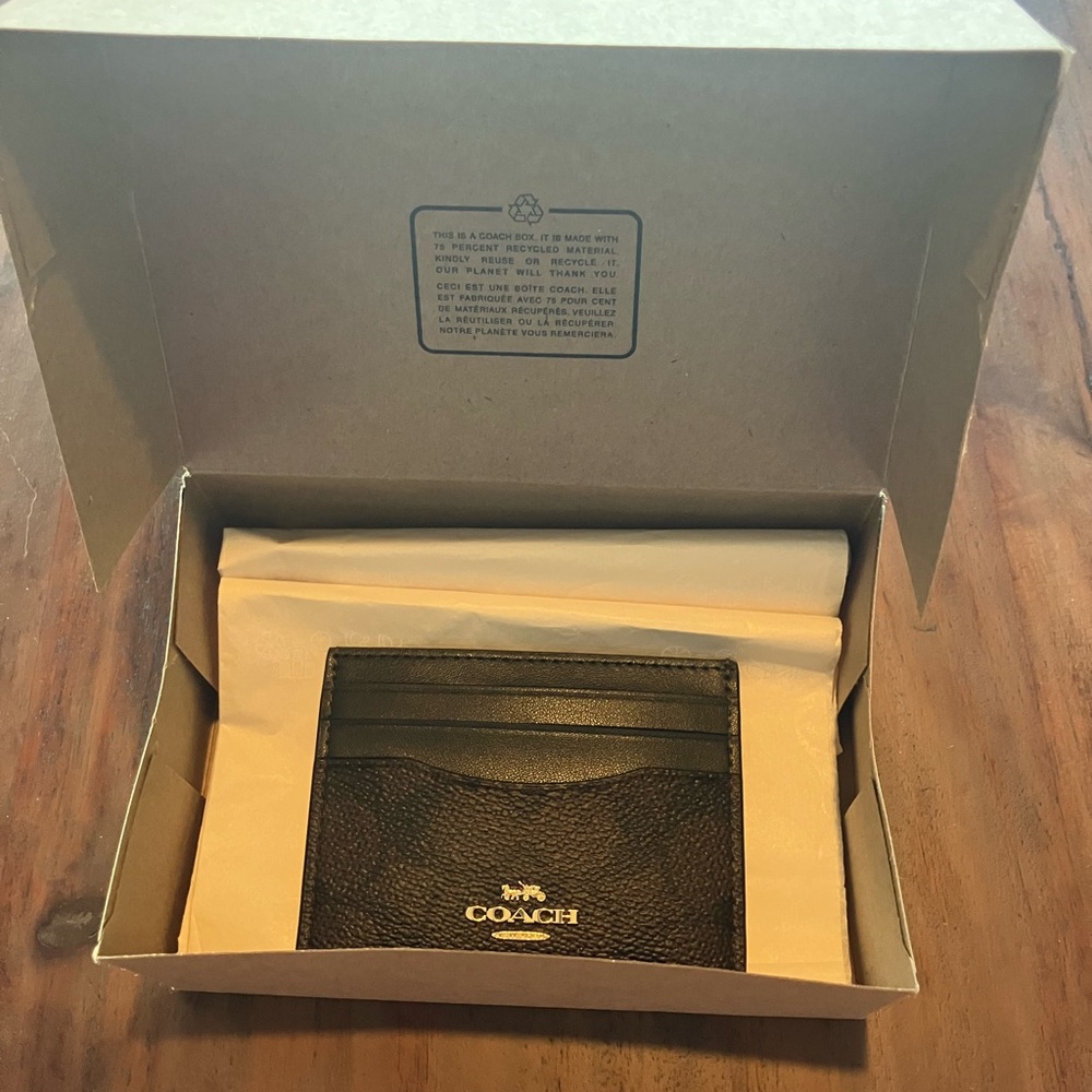 Coach Brown and Black Pebbled Leather Card Sleeve with Gold Logo - Picture 6 of 8